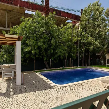 Luxurious Villa Elegant Decor With Pool فيلة تافيرا