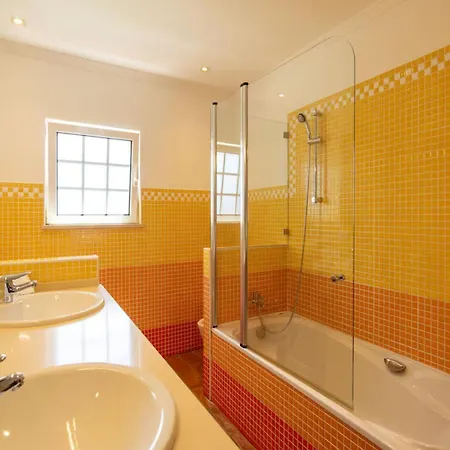 Luxurious Villa Elegant Decor With Pool فيلة تافيرا