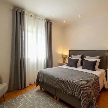 Luxurious Villa Elegant Decor With Pool Villa Tavira